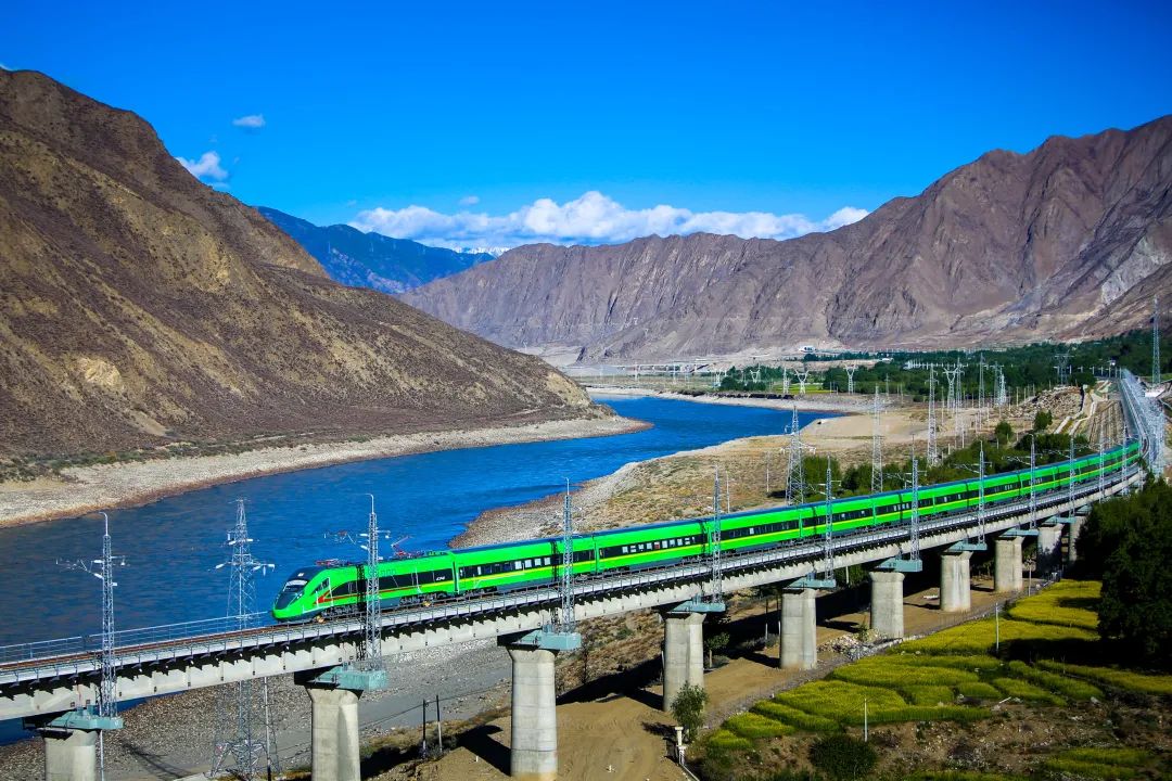 李小鵬：加快構(gòu)建現(xiàn)代綜合交通運輸體系