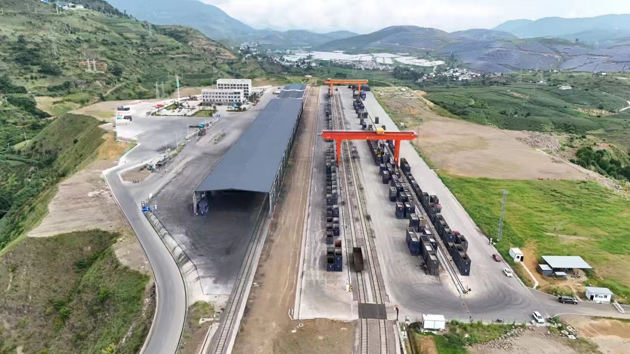 大瑞鐵路蒲縹站至蒲縹物流中心鐵路專用線項(xiàng)目順利通過竣工驗(yàn)收