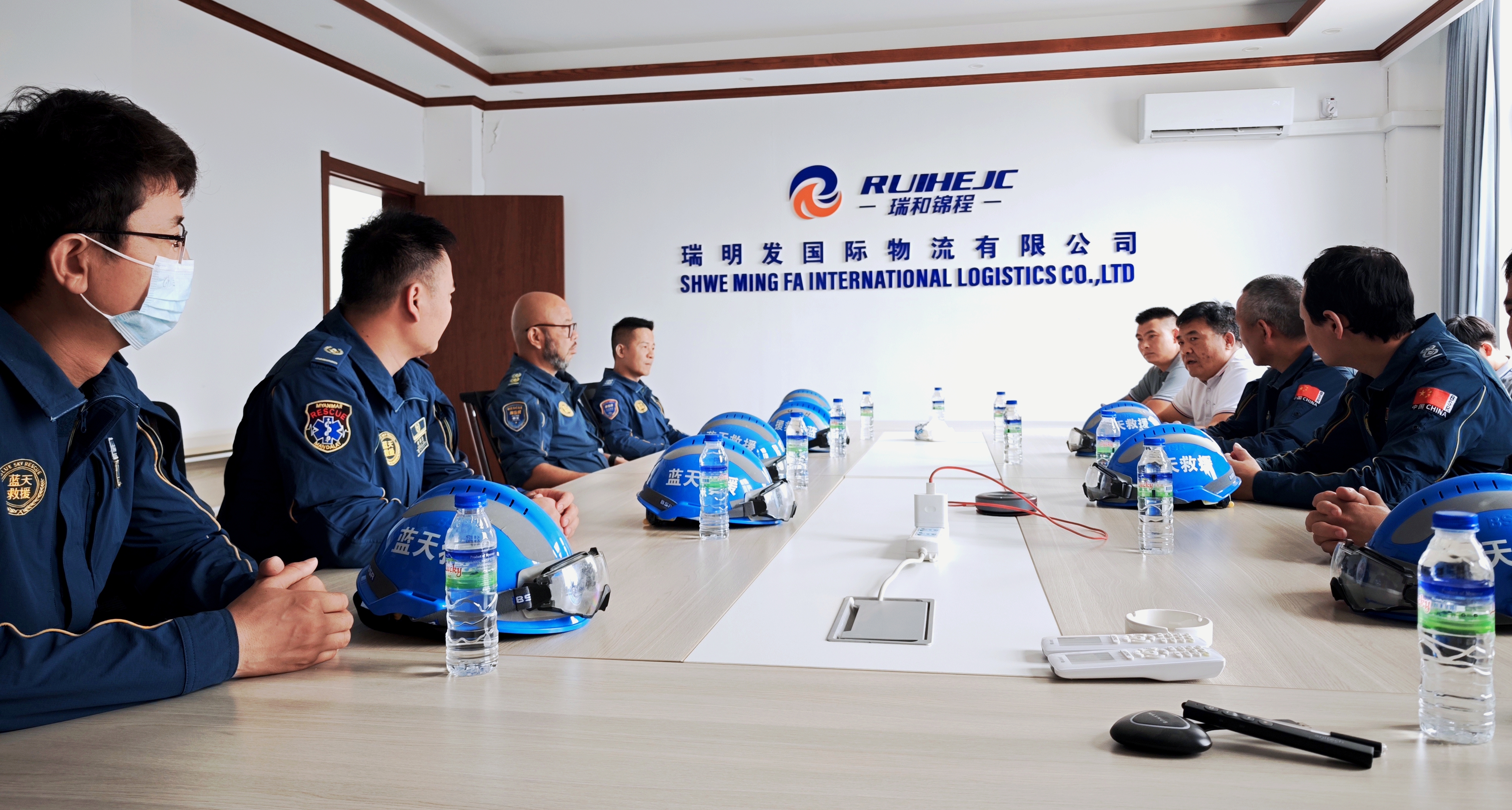 曼德勒瑞明發(fā)邀請(qǐng)藍(lán)天救援隊(duì)開展震后應(yīng)急救援及防疫知識(shí)培訓(xùn)